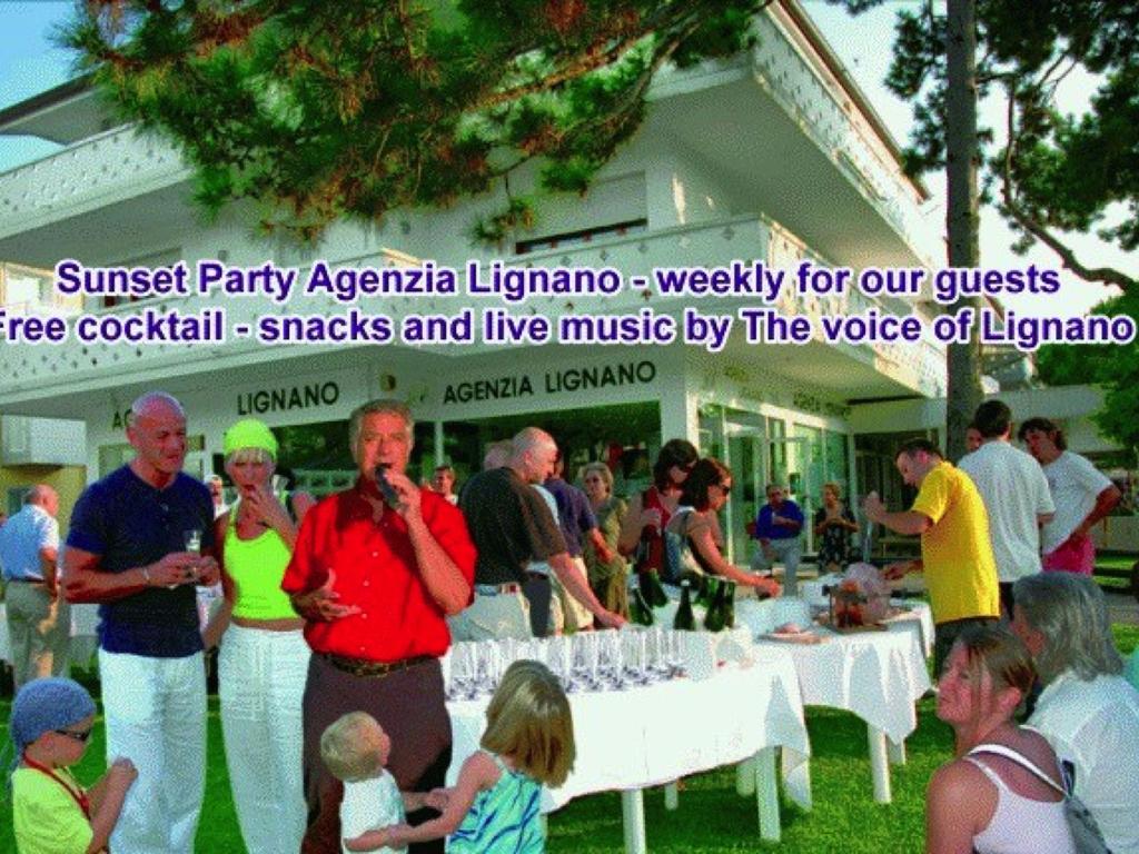 Апартаменты Lignano With Pool Линьяно-Саббьядоро Экстерьер фото